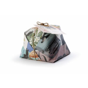 Vincente Lo Scrittore - Panettone covered with 70% Extra Dark Chocolate and Candied Blood Orange 750g